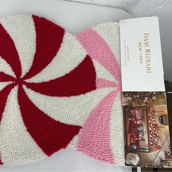 Isaac Mizrahi Holiday Peppermint Candy Table Runner 13 x 48” New - Picture 9 of 15